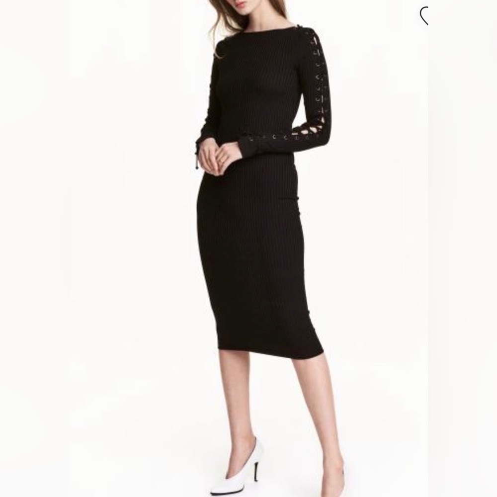 H&M | NWOT Bodycon Ribbed Laced Dress